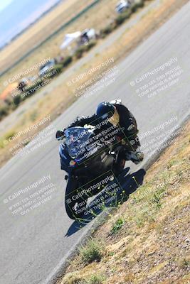 media/Oct-15-2023-TrackXperience (Sun) [[85198ff50b]]/Group 2/session 4 turn 3/